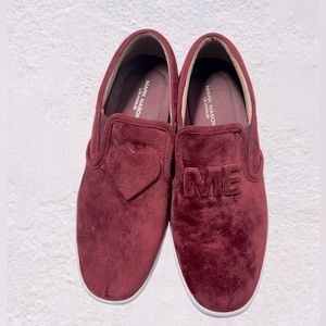 Mark Nason Los Angeles Burgundy red Velvet “love me” heart slip on sneakers 8.5
